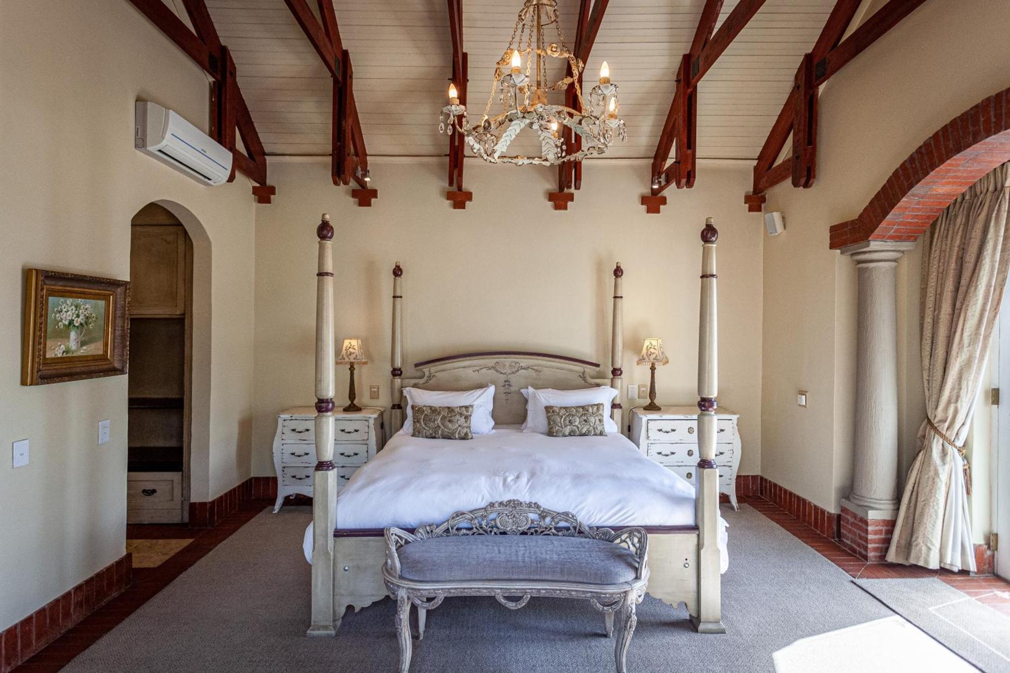 Franschhoek Country House & Villas Стая снимка